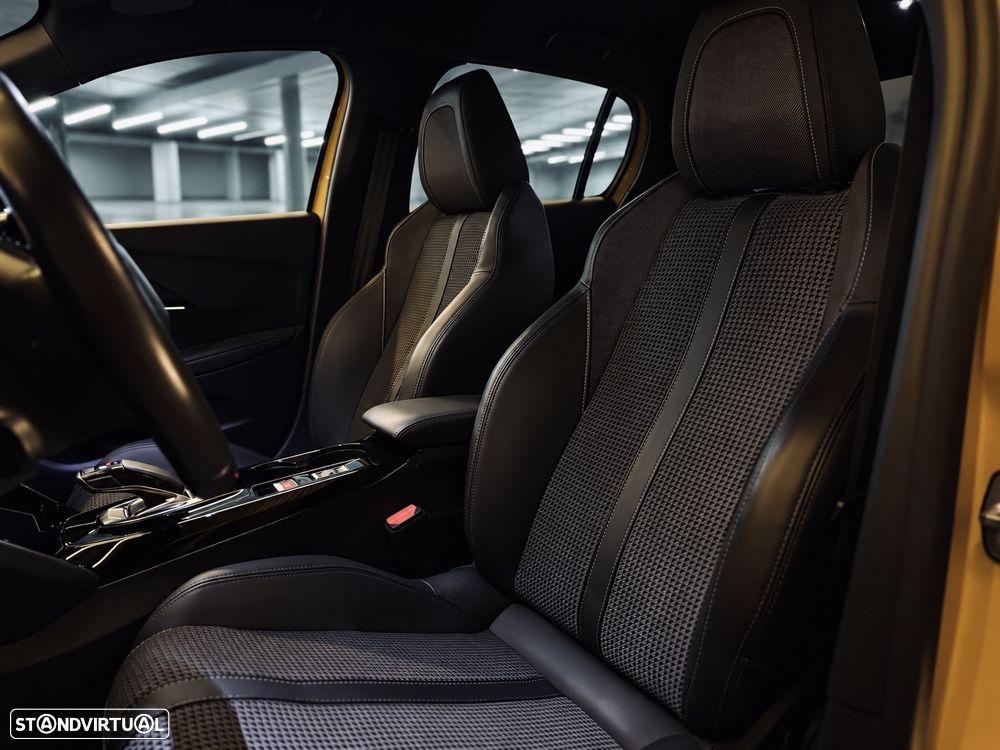 Peugeot e-208 50 kWh GT Pack - 11