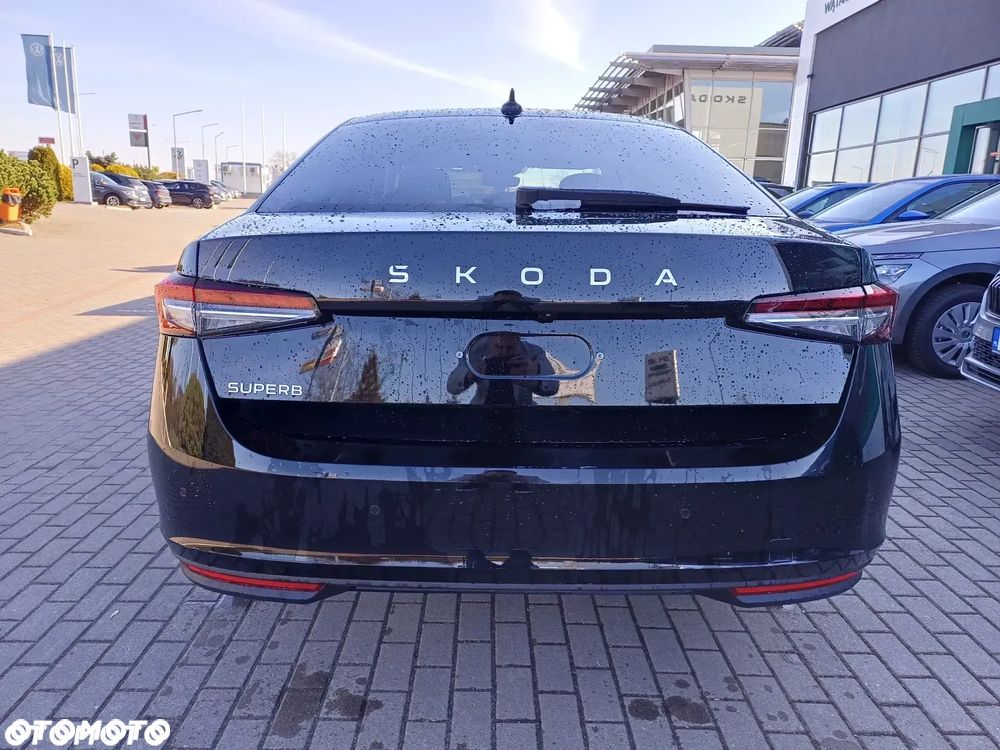 Skoda Superb 2.0 TSI Drive DSG - 8