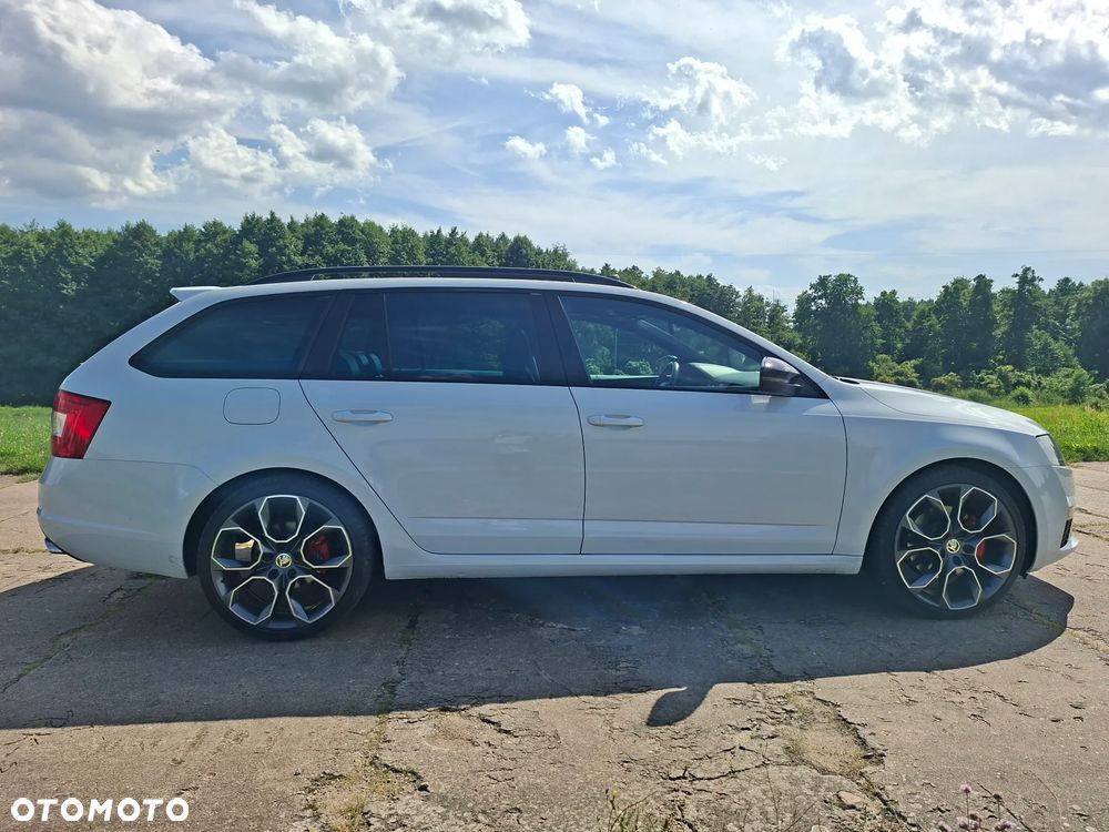 Skoda Octavia 2.0 TDI DSG RS - 8