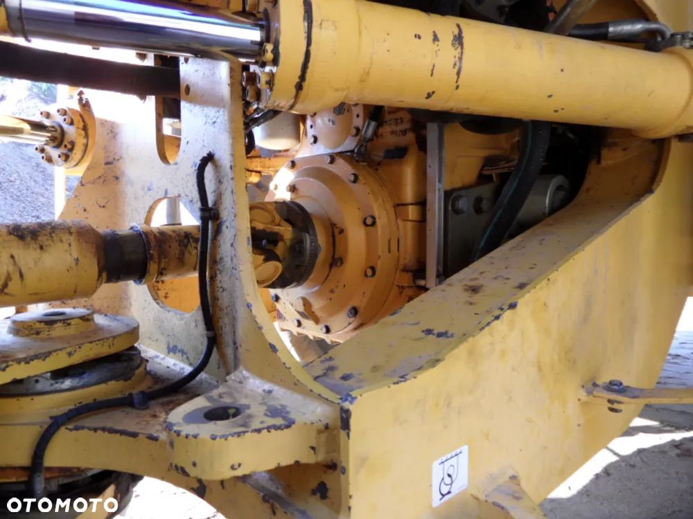 Volvo L 150F - 11