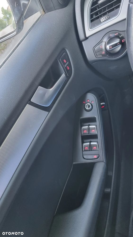 Audi A4 Limousine - 11