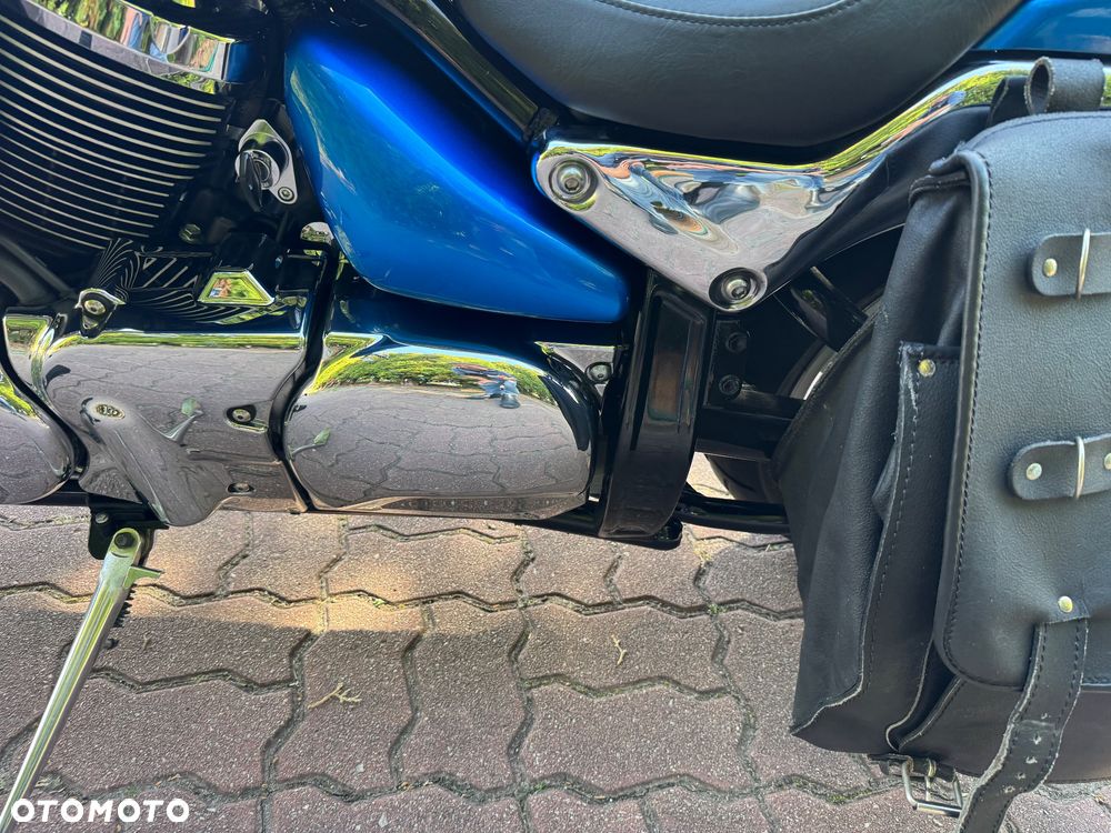 Suzuki Intruder - 17