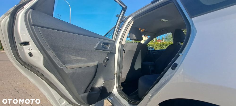 Toyota Auris 1.6 Active - 12