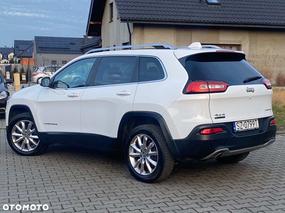 Jeep Cherokee - 8