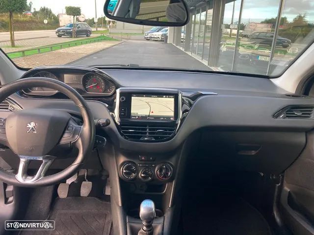 Peugeot 208 1.5 BlueHDi Signature - 18