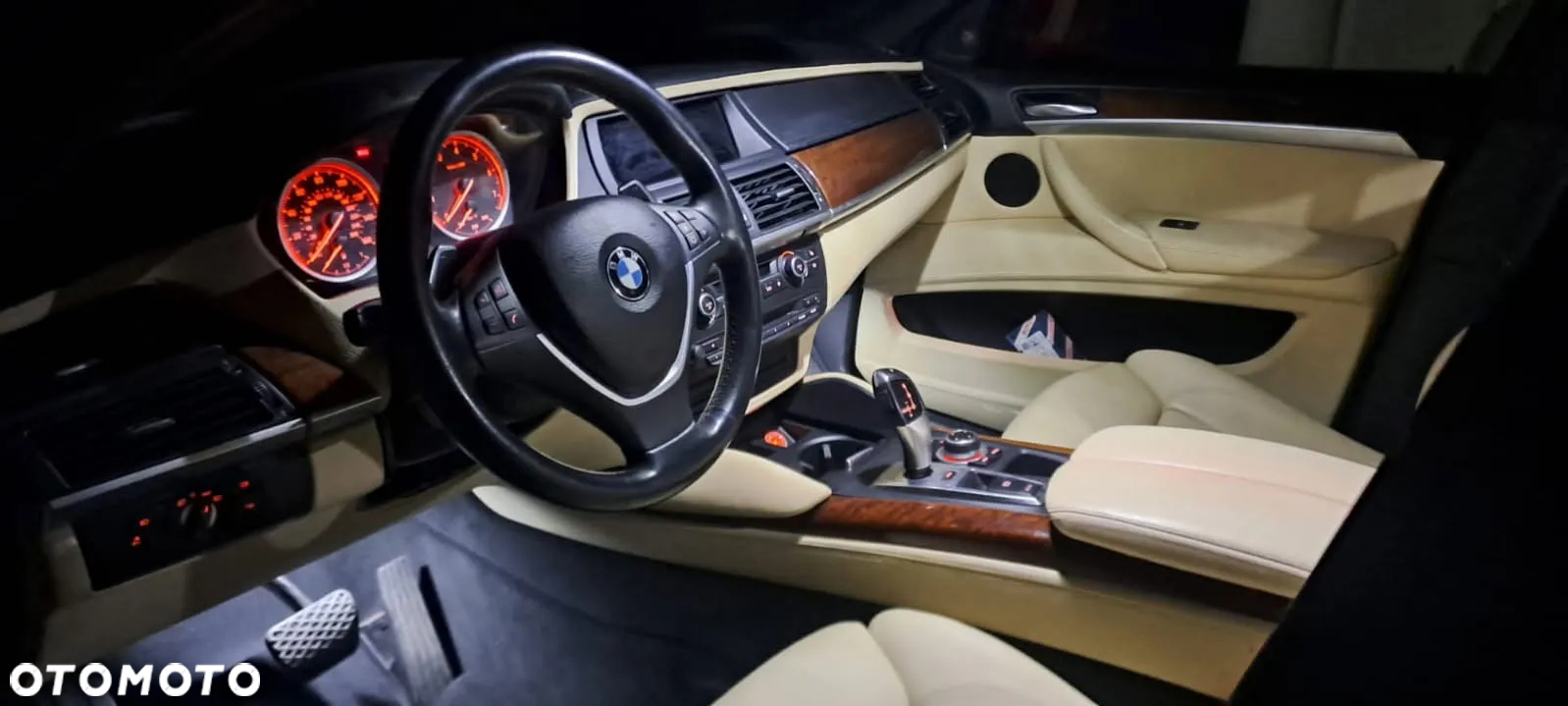 BMW X6 50i xDrive - 11