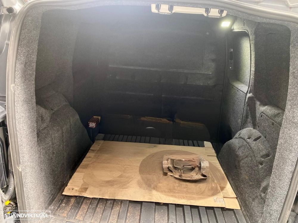 VW Caddy 2.0 TDI - 25