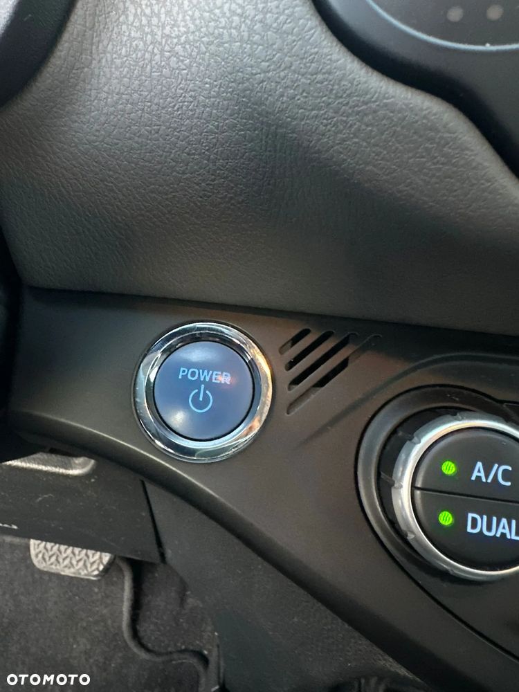 Toyota Yaris Hybrid 100 Premium - 9