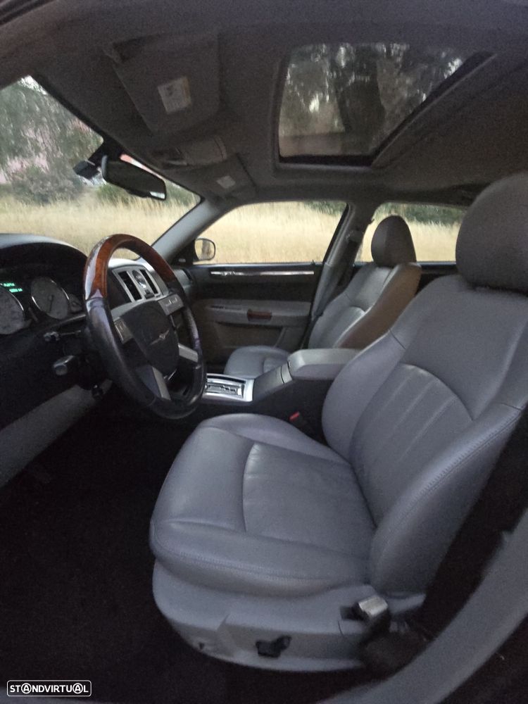 Chrysler 300 C Touring 3.0 CRD - 21