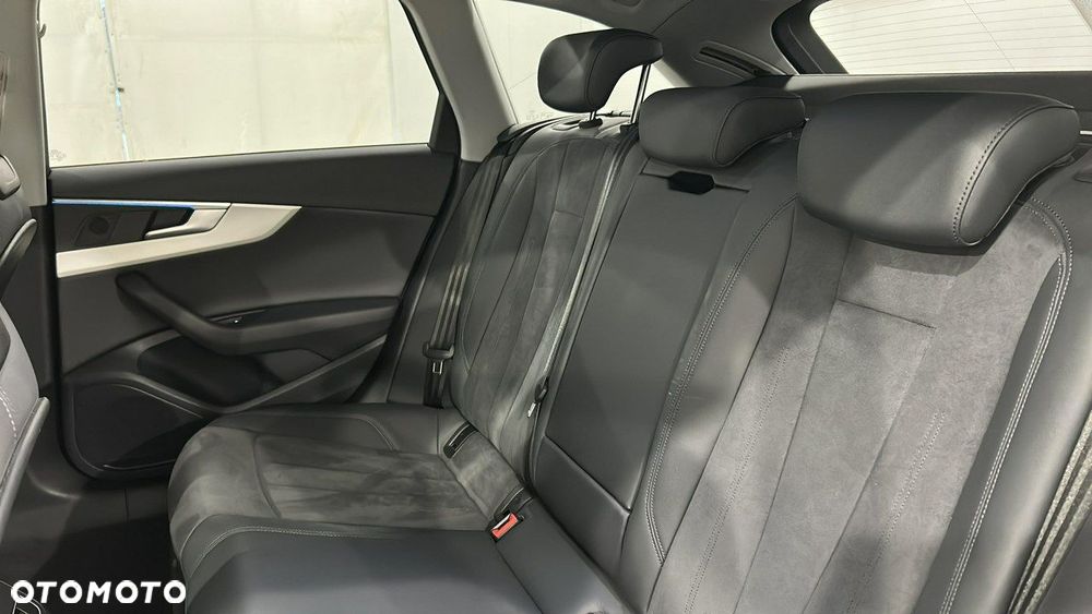 Audi A4 Allroad - 12