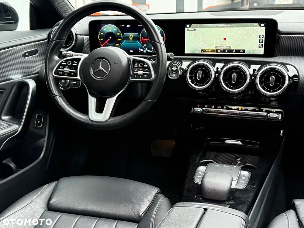 Mercedes-Benz CLA 200 d Shooting Brake 8G-DCT Progressive - 9
