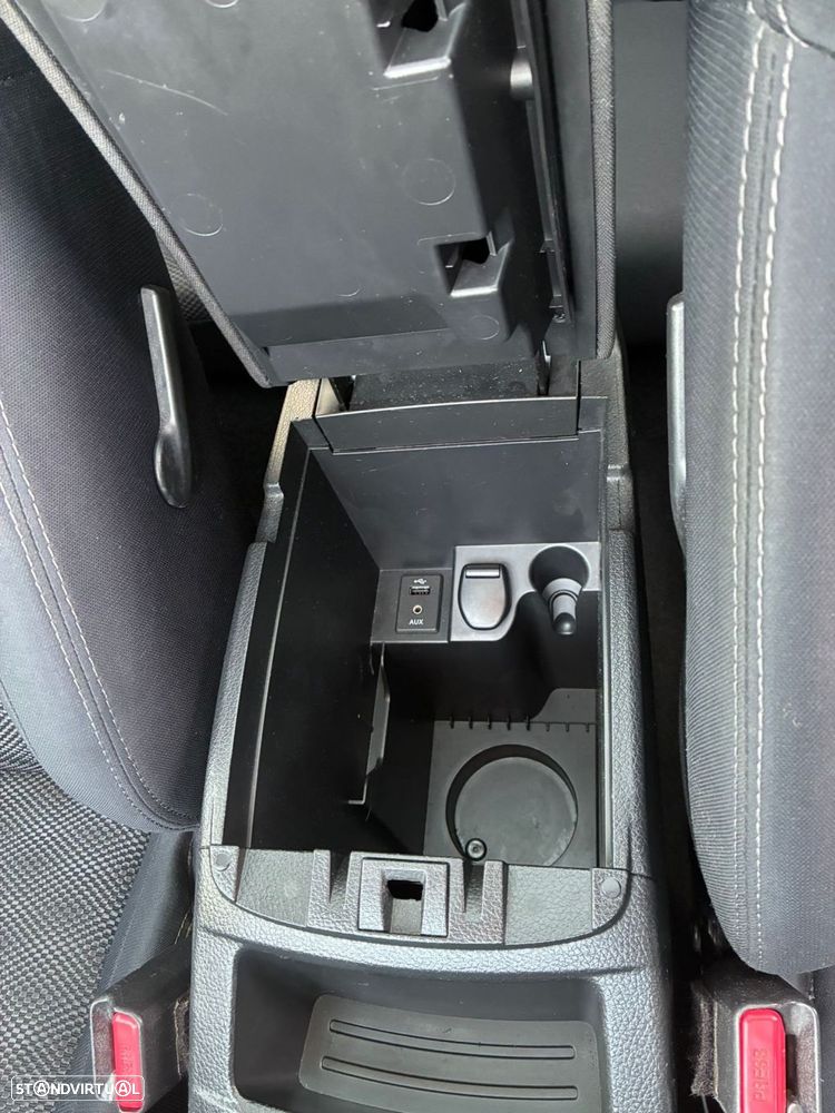 Nissan Qashqai 1.5 dCi N-Connecta - 26