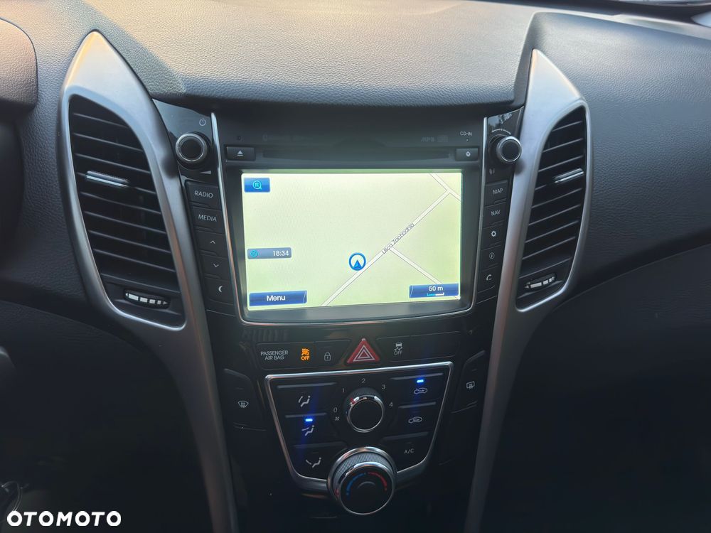 Hyundai i30 i30cw 1.4 Fifa World Cup Edition - 13