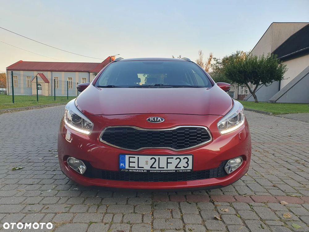 Kia Ceed 1.6 GDI SW Dream Team Edition - 8