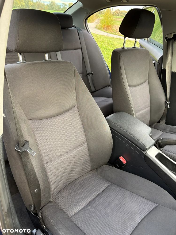 BMW Seria 3 318d - 20