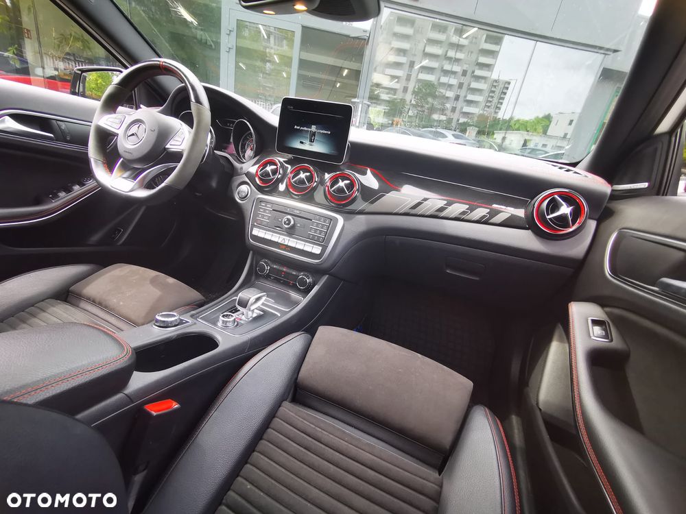 Mercedes-Benz GLA AMG 45 4Matic AMG Speedshift 7G-DCT AMG Night Edition - 8