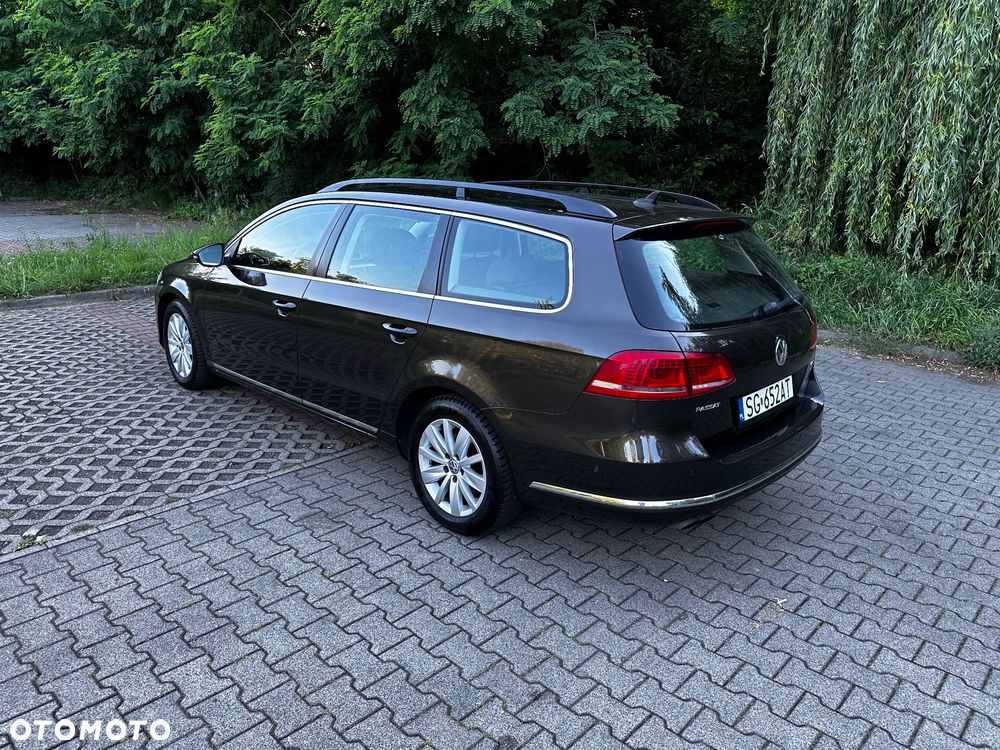 Volkswagen Passat 2.0 TDI Highline DSG - 8