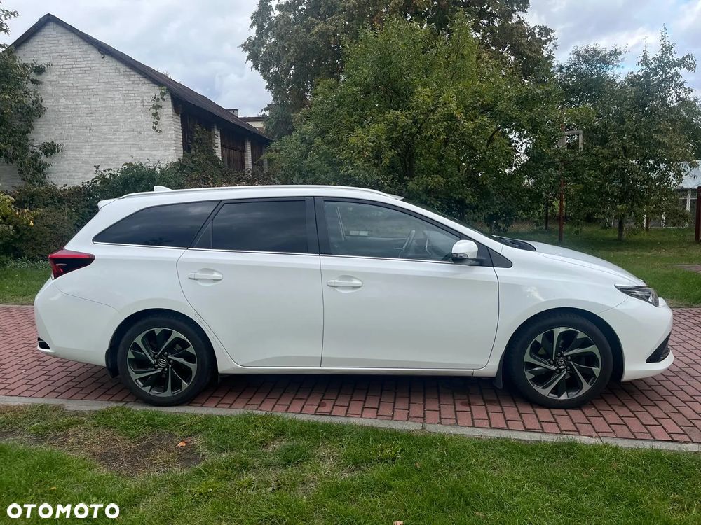 Toyota Auris 1.6 Comfort - 2
