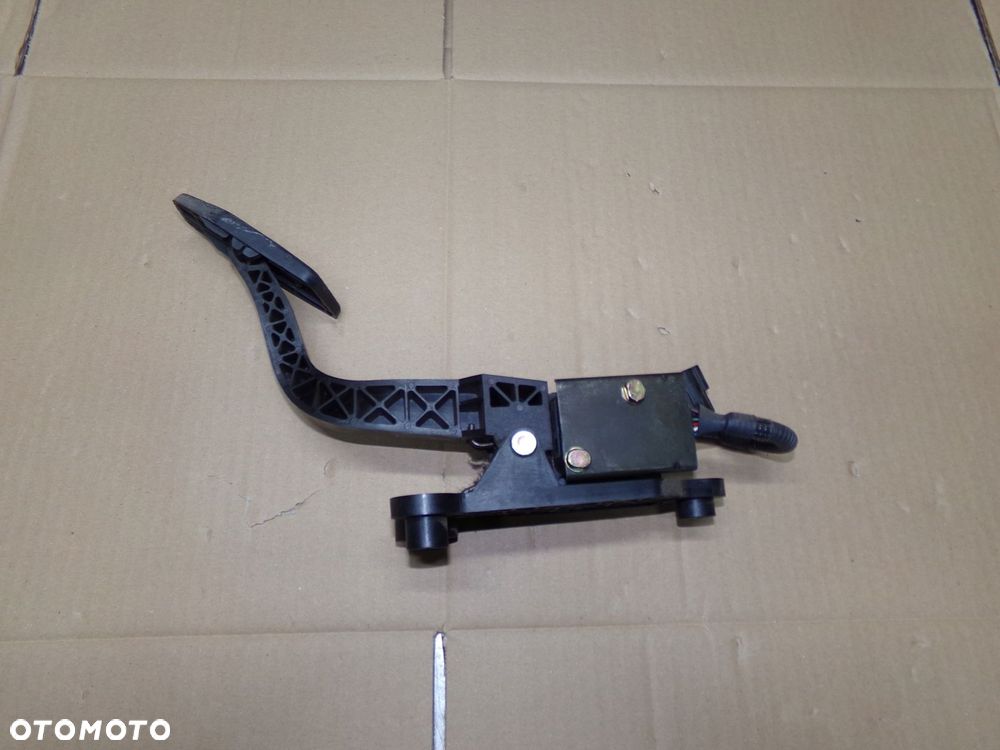 potencjometr pedał gazu hyundai tuscon 2.0 crdi 04-09r. - 2