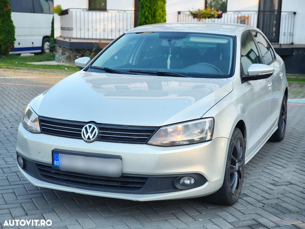Volkswagen Jetta 1.6 TDI Blue Motion Technology Comfortline - 2