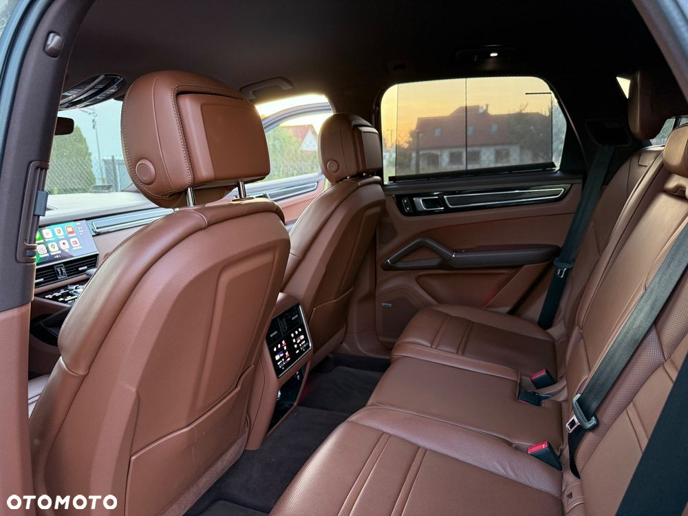 Porsche Cayenne E-Hybrid Platinum Edition - 23