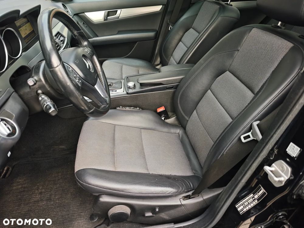 Mercedes-Benz Klasa C 250 CDI DPF (BlueEFFICIENCY) 7G-TRONIC Avantgarde - 20
