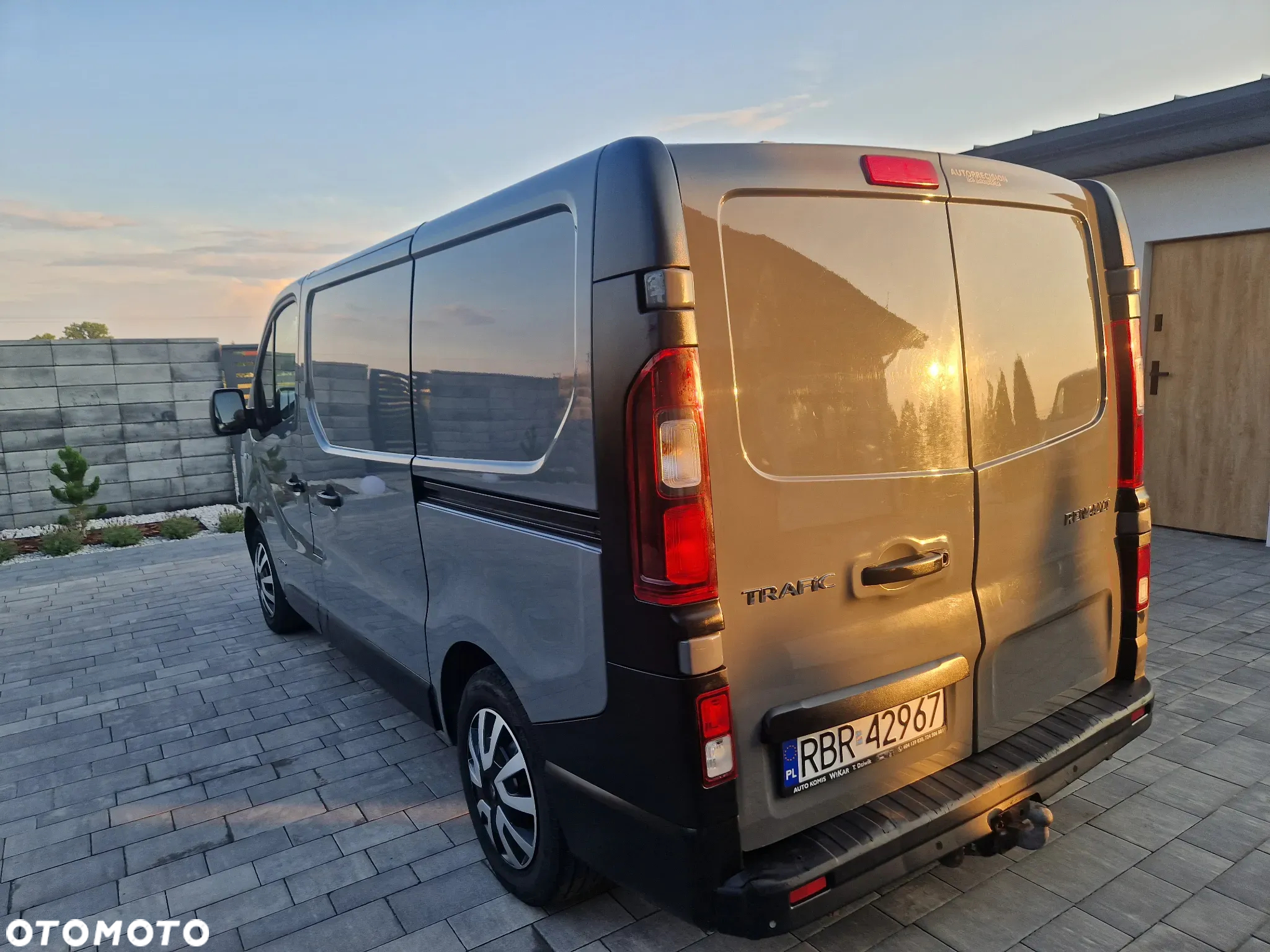 Renault Trafic - 12