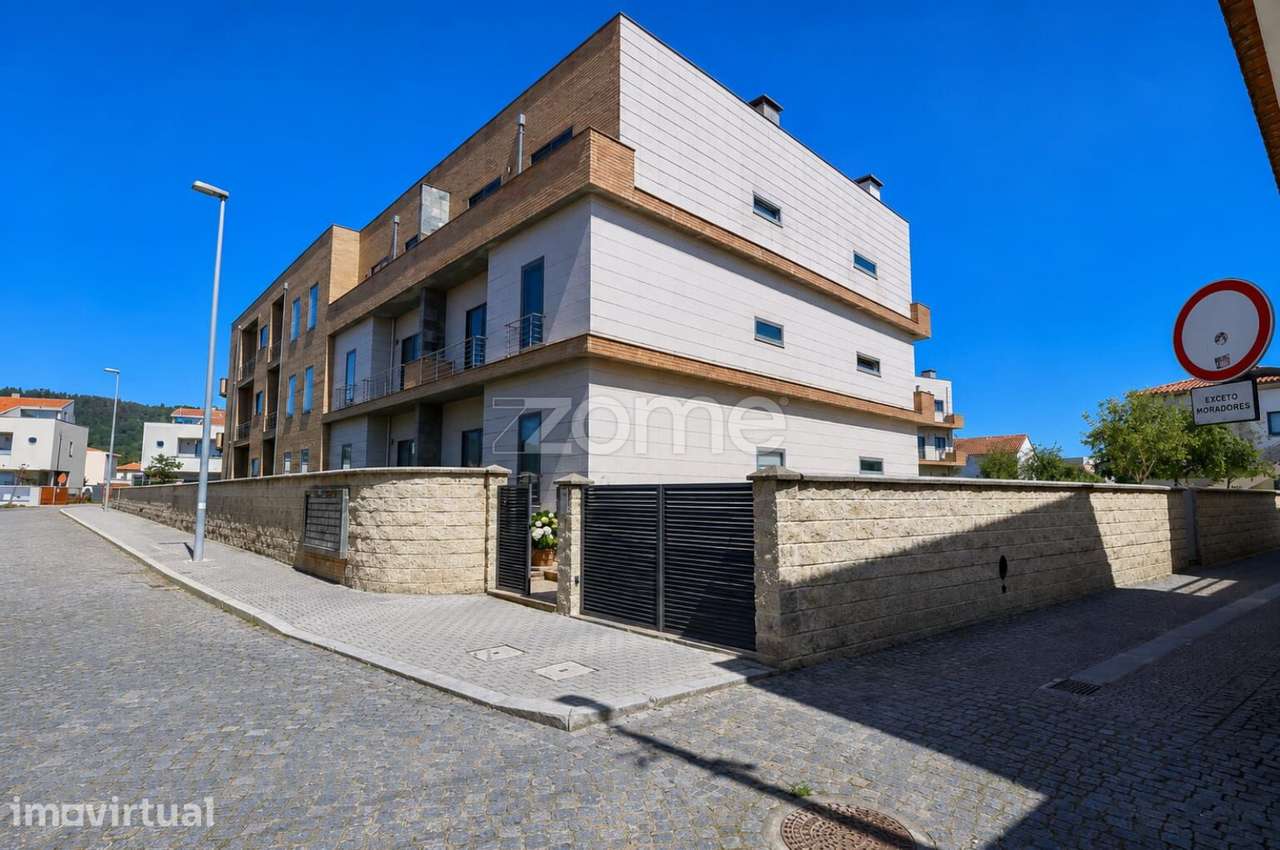 Apartamento T3 em condomínio fechado - Grande imagem: 2/21