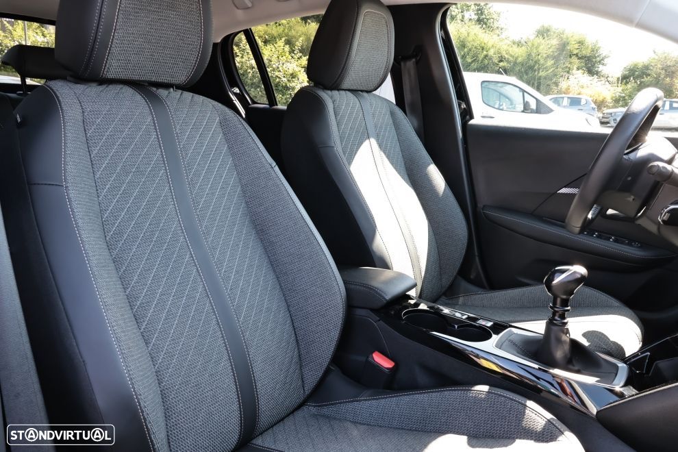 Peugeot 208 1.2 PureTech Allure - 12