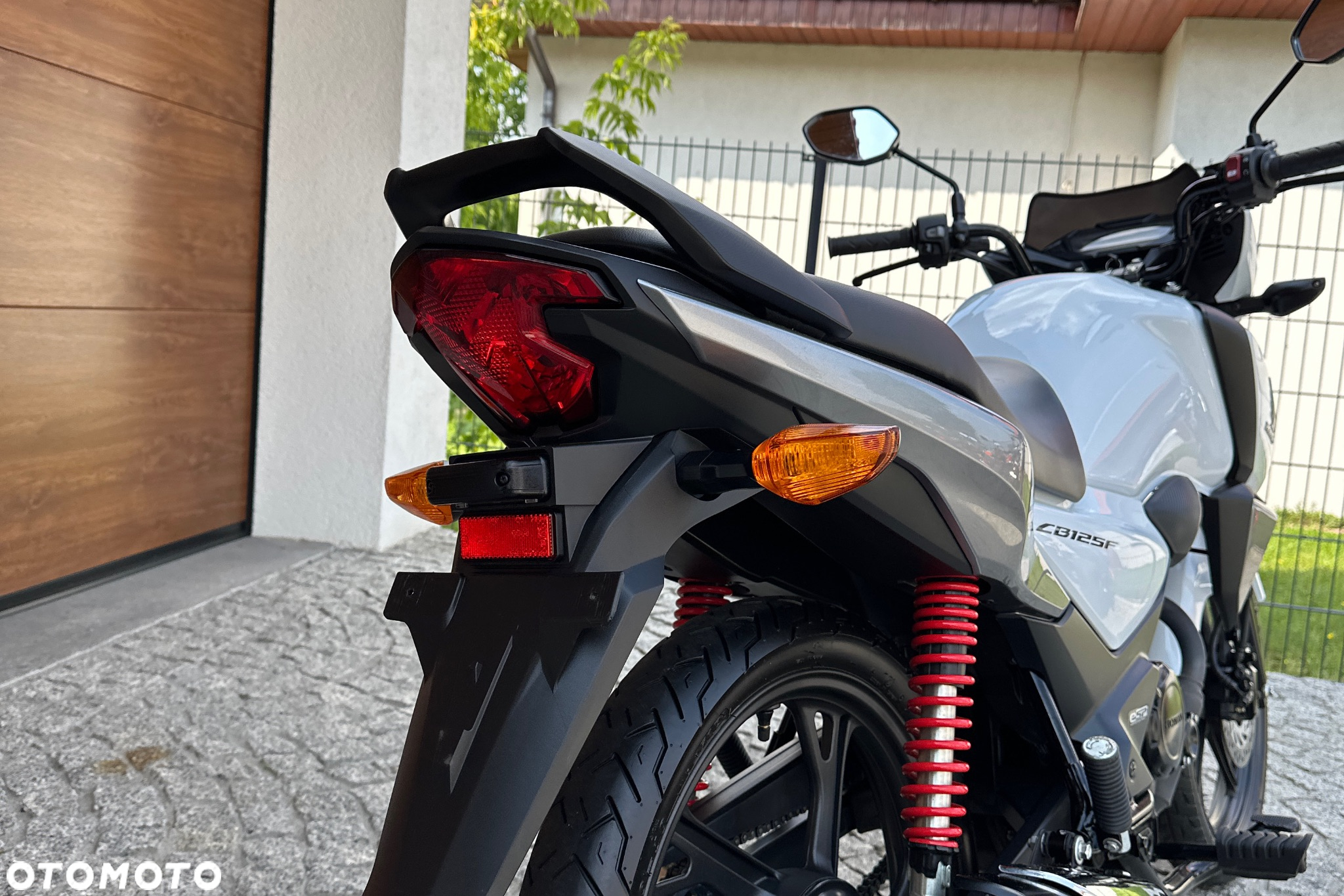Honda CBF - 9