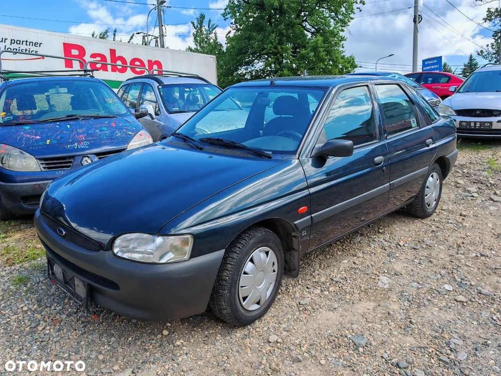 Maska Ford Escort MK7 1997 rok, 1.3.