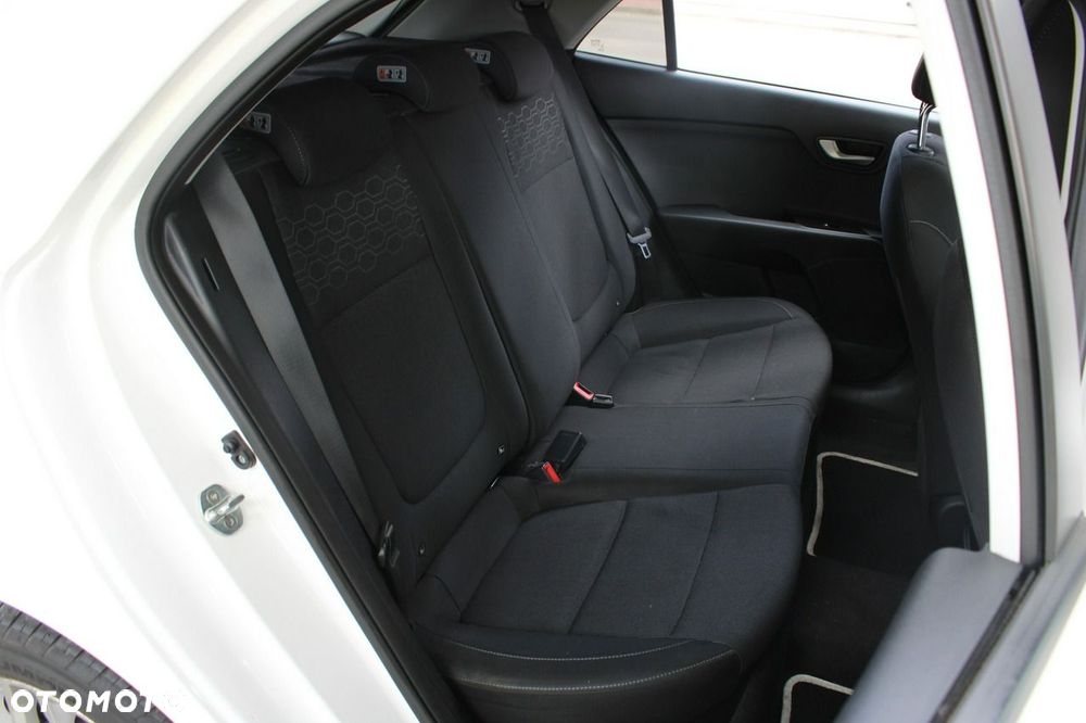 Kia Rio 1.2 Dream-Team Edition - 12