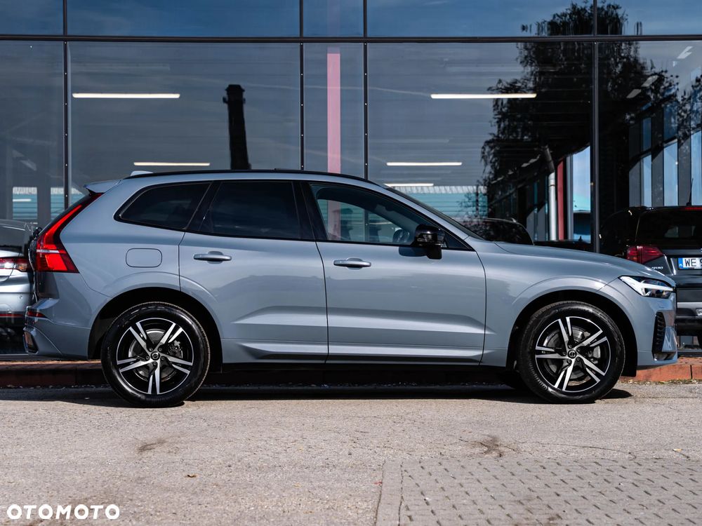 Volvo XC 60 B4 D Plus Dark - 16