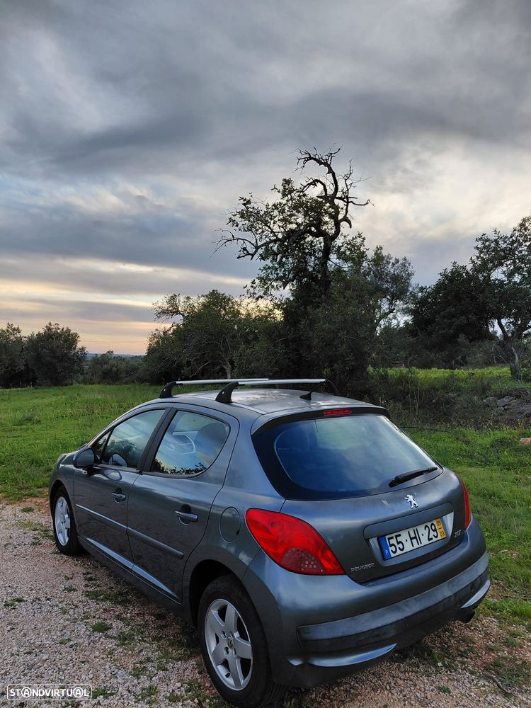 Peugeot 207 1.4 16V Trendy - 2