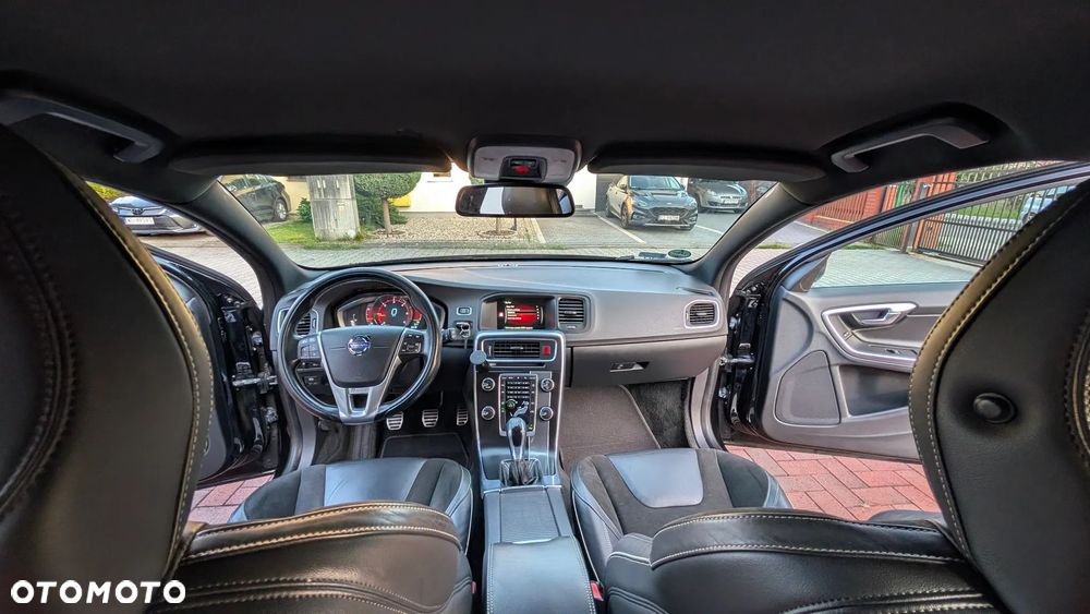 Volvo V60 D4 Drive-E R-Design Kinetic - 31