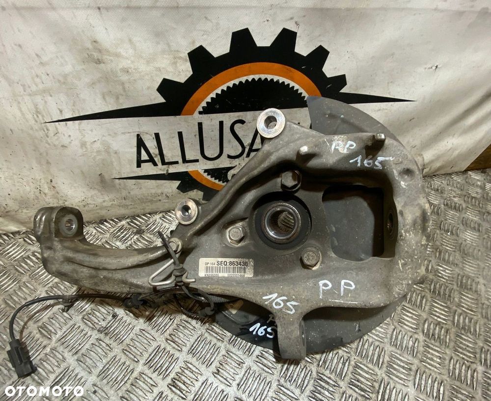 zwrotnica piasta prawa przednia przód 4x4 dodge ram 1500 2019-