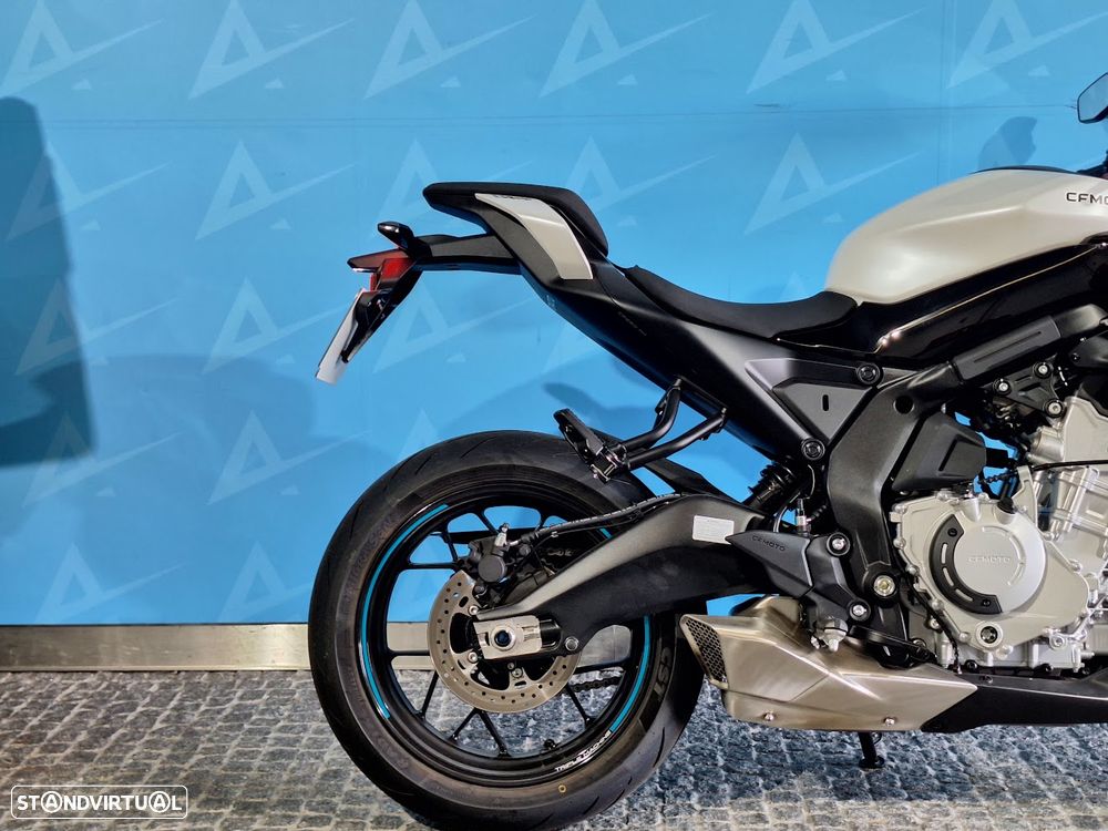 CF Moto 675NK - 4