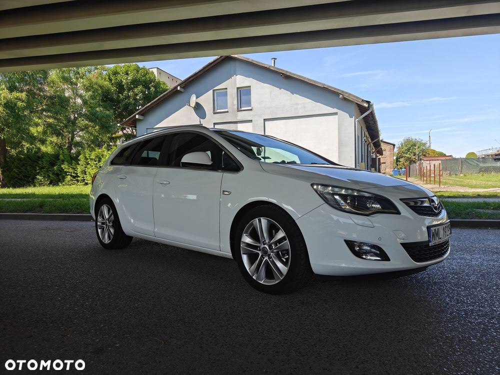 Opel Astra 2.0 CDTI Cosmo - 2