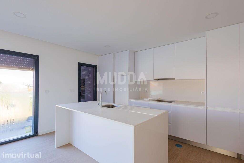 Apartamento T2 Duplex Novo com Terraço em Esgueira – Espaço, Conforto - Grande imagem: 2/20