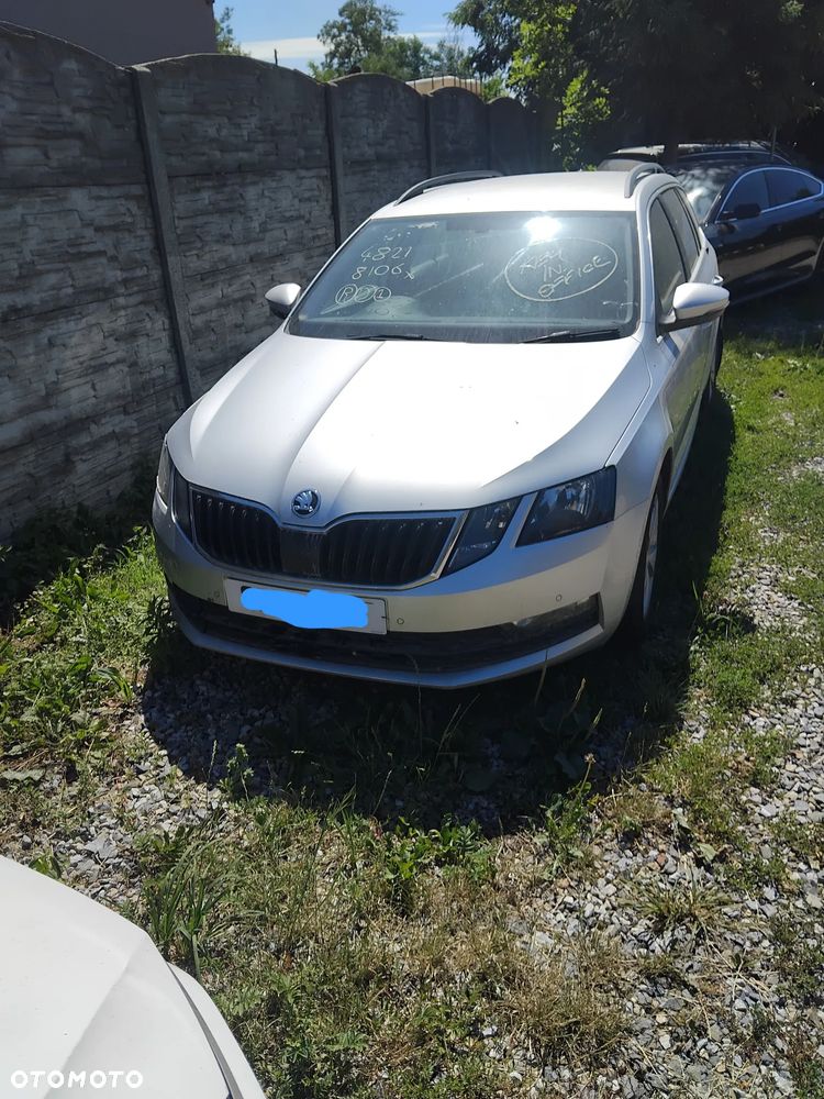 Maska zderzak błotnik drzwi Skoda octavia 3 Lift - 1