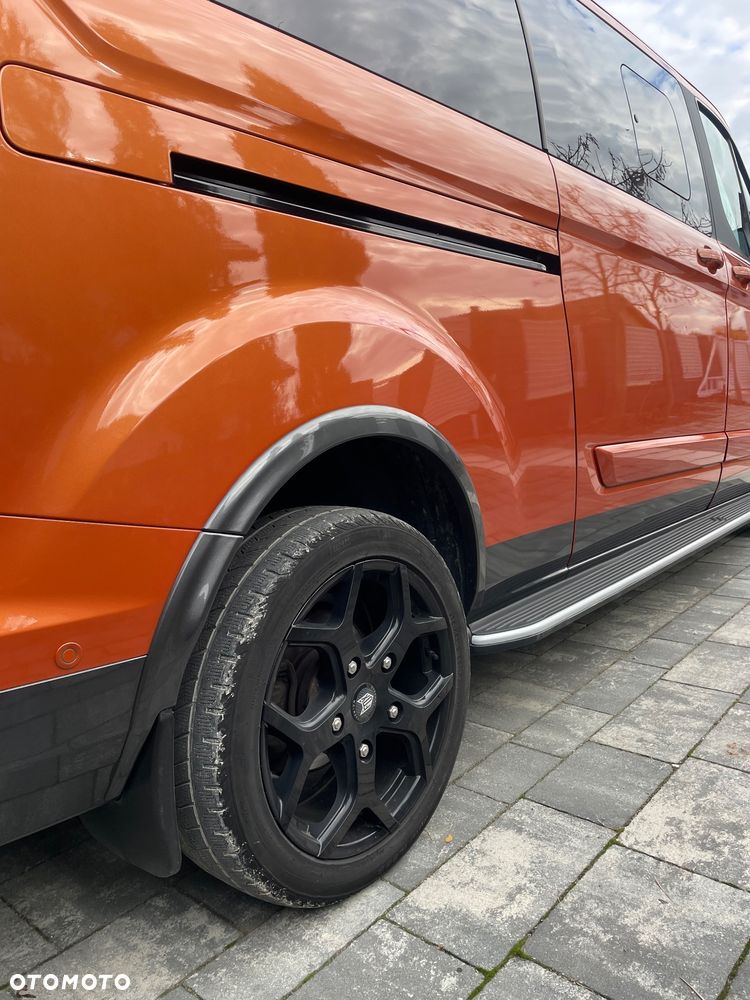 Ford Tourneo Custom - 15