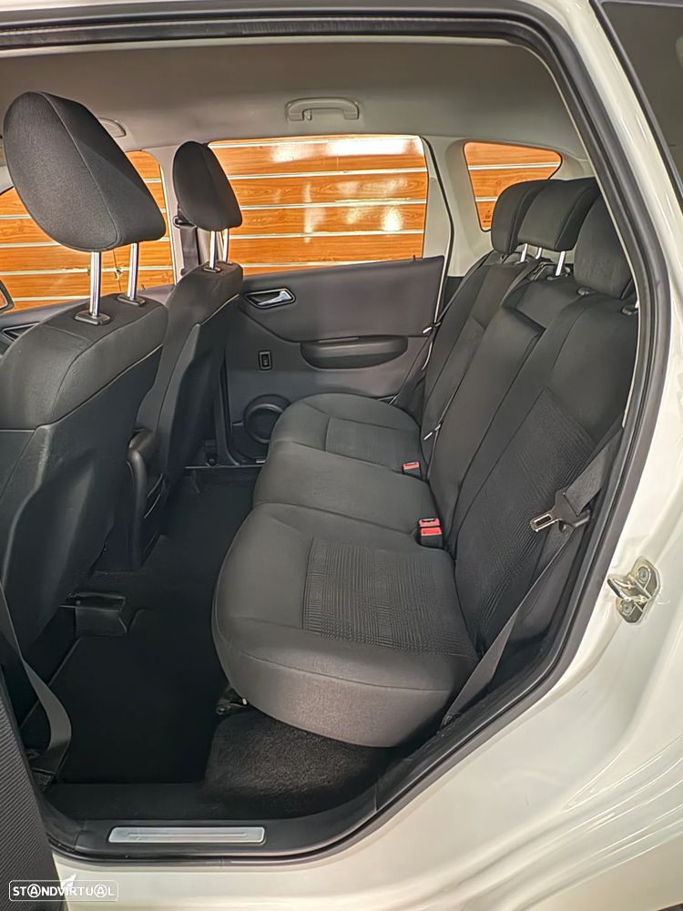 Mercedes-Benz A 160 Avantgarde BlueEfficiency - 14