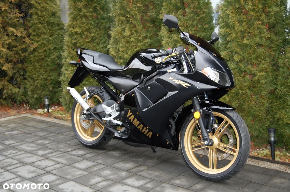Yamaha TZR - 1