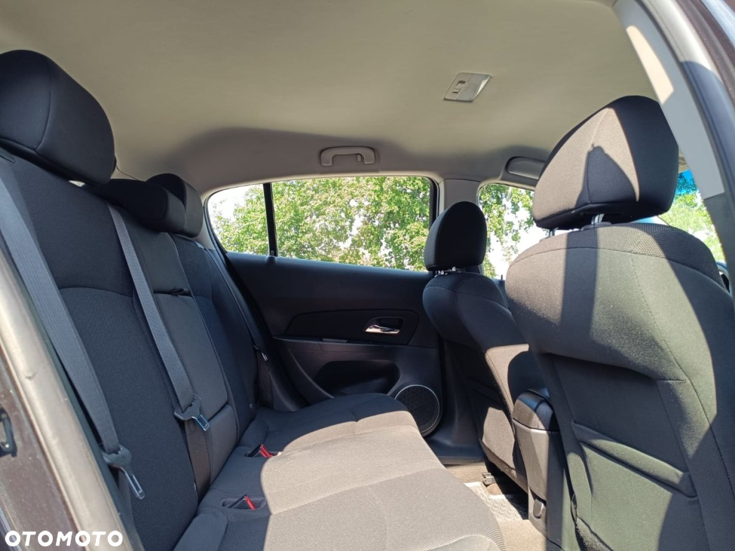 Chevrolet Cruze - 36