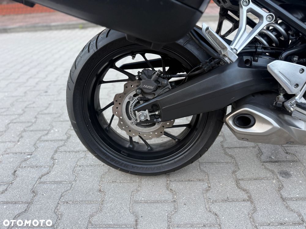 Honda CB - 8