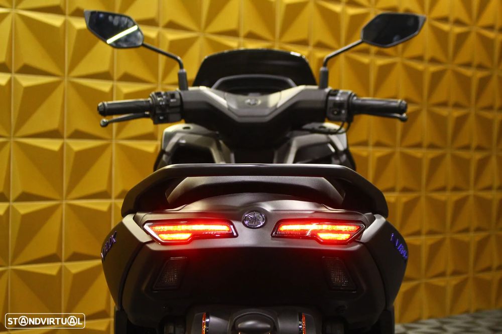 Yamaha NMAX Black Edition - 9