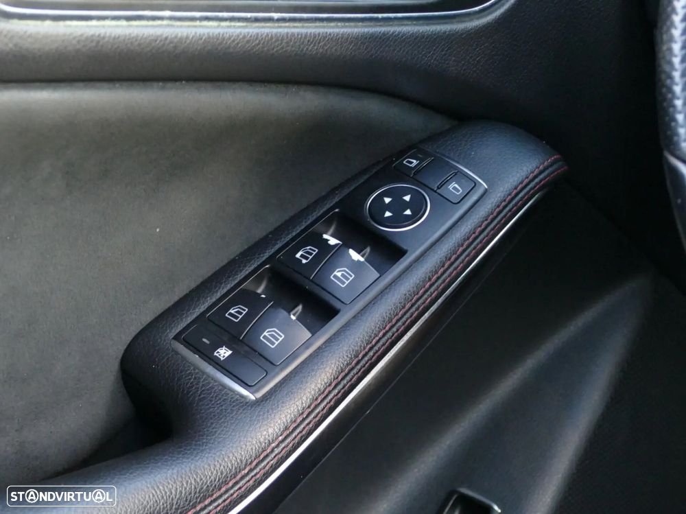 Mercedes-Benz CLA 220 CDI AMG Line Aut. - 32