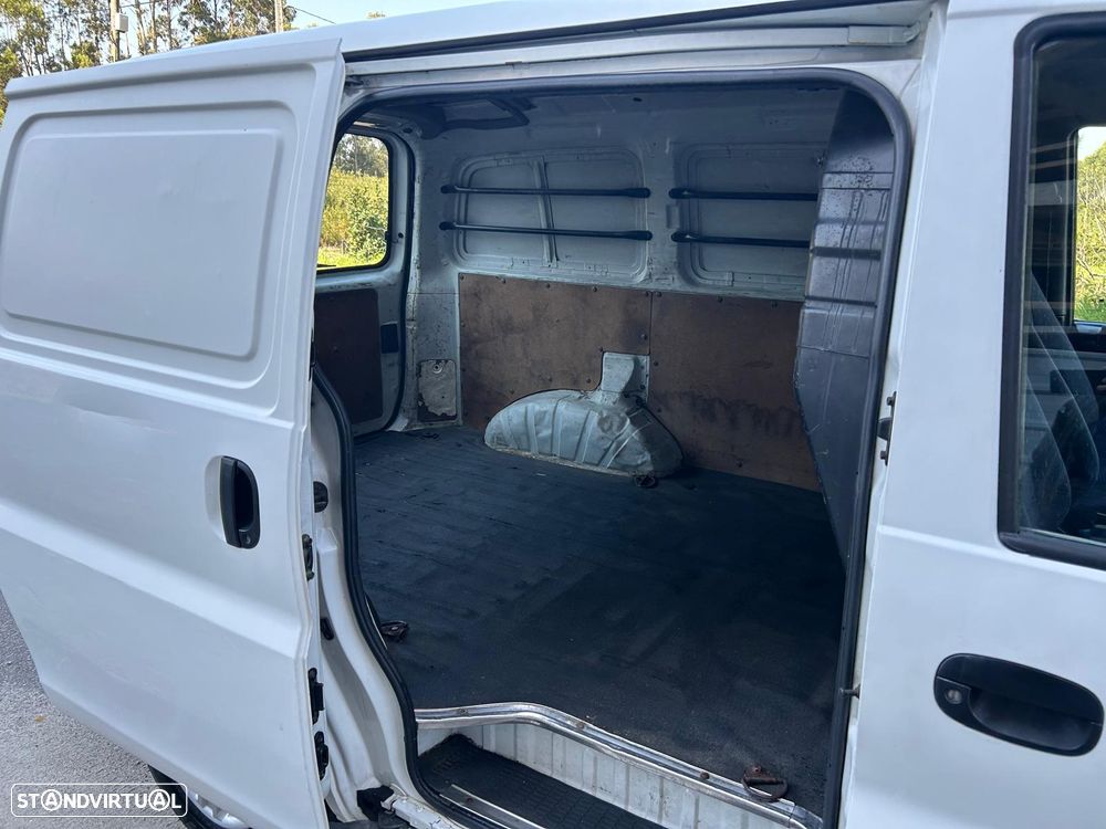 Hyundai H1 2.5 CRDi - 10