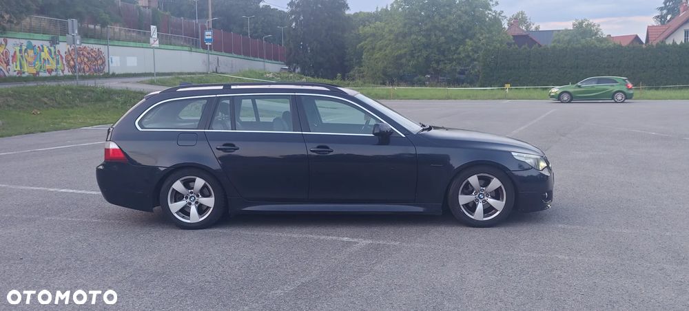 BMW Seria 5 523i - 9