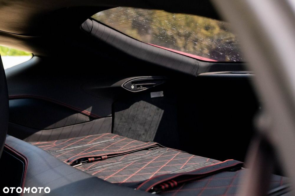 Ferrari 812 Superfast - 39